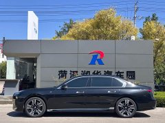 BMW 7 Series 2023 740Li Luxury M Sport Package - ფოტო 3