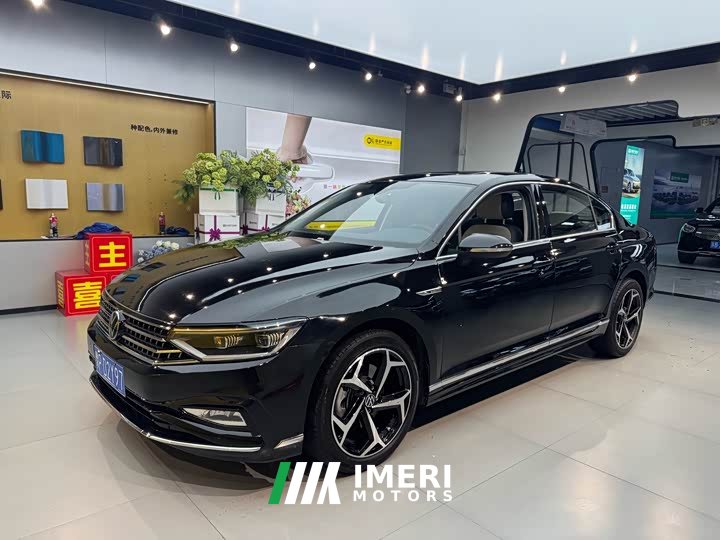 Volkswagen Magotan 2 Million Units Celebration Edition 330TSI DSG Luxury