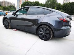 Tesla Model Y Rear-Wheel Drive - ფოტო 15