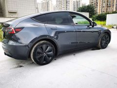 Tesla Model Y Rear-Wheel Drive - ფოტო 16