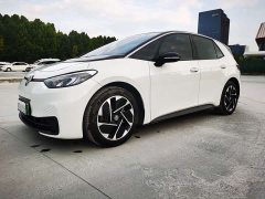 Volkswagen ID.3 Outstanding Edition - ფოტო 1