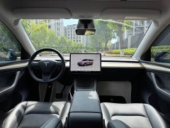 Tesla Model Y Rear-Wheel Drive - ფოტო 5