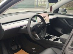 Tesla Model Y Rear-Wheel Drive - ფოტო 4