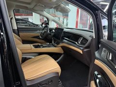 Denza BYD Denza D9 DM-i 1050 Premium - ფოტო 5