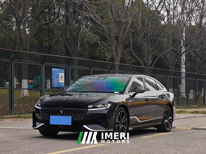 Voyah Lantu Zhaoguang PHEV AWD Ultra-Long Range Flagship