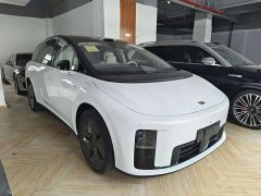 Li Auto i8 2025 Standard Edition - ფოტო 3