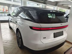Li Auto i8 2025 Standard Edition - ფოტო 7