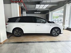 Li Auto i8 2025 Standard Edition - ფოტო 8