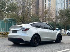 Tesla Model Y Standard Range RWD - ფოტო 4