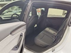 Tesla Model Y Rear-Wheel Drive - ფოტო 5
