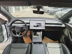 Tesla Model Y Rear-Wheel Drive - ფოტო 6