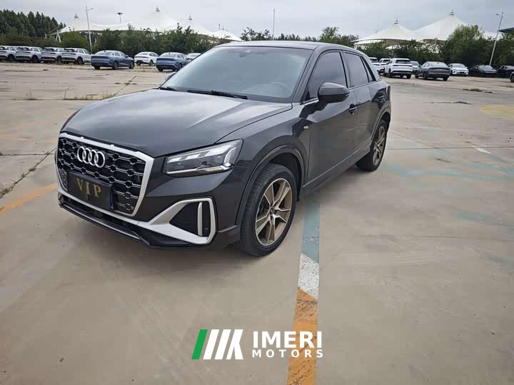 Audi Q2L 35TFSI Luxury Version - ავტომობილი ჩინეთიდან