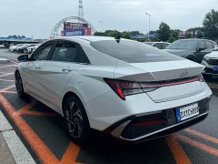 Hyundai Elantra 1.5L CVT Luxury - ფოტო 6
