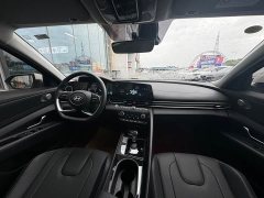 Hyundai Elantra 1.5L CVT Luxury - ფოტო 8