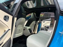 Aston Martin DBX 2023 3.0T Inline-Six - ფოტო 12