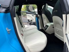 Aston Martin DBX 2023 3.0T Inline-Six - ფოტო 13