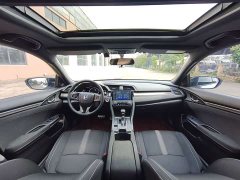Honda Civic 2021 Hatchback 220 Turbo CVT Trendy Control - ფოტო 13