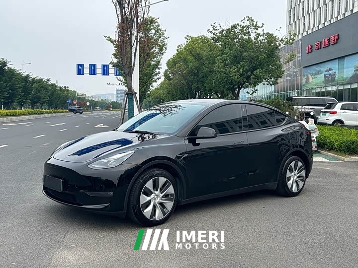 Tesla Model Y Long Range All-Wheel Drive - ავტომობილი ჩინეთიდან
