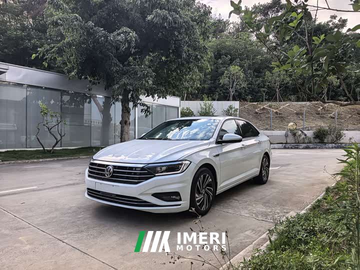 Volkswagen Sagitar 280TSI DSG Luxury Smart Connected Edition