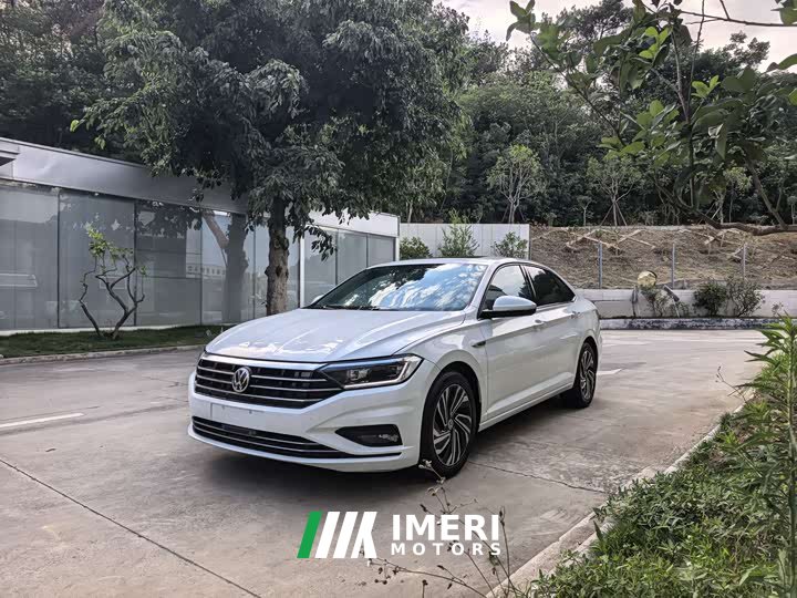Volkswagen Sagitar 280TSI DSG Luxury Smart Connected Edition