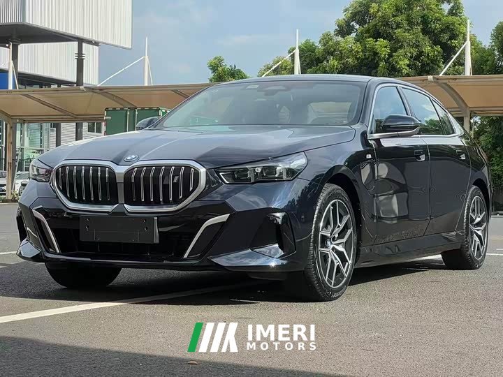 BMW i5 eDrive 35L M Sport Package - ავტომობილი ჩინეთიდან