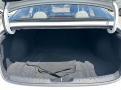 Hyundai Elantra 1.5L CVT Luxury - ფოტო 19