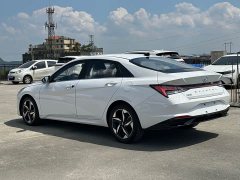 Hyundai Elantra 1.5L CVT Luxury - ფოტო 4