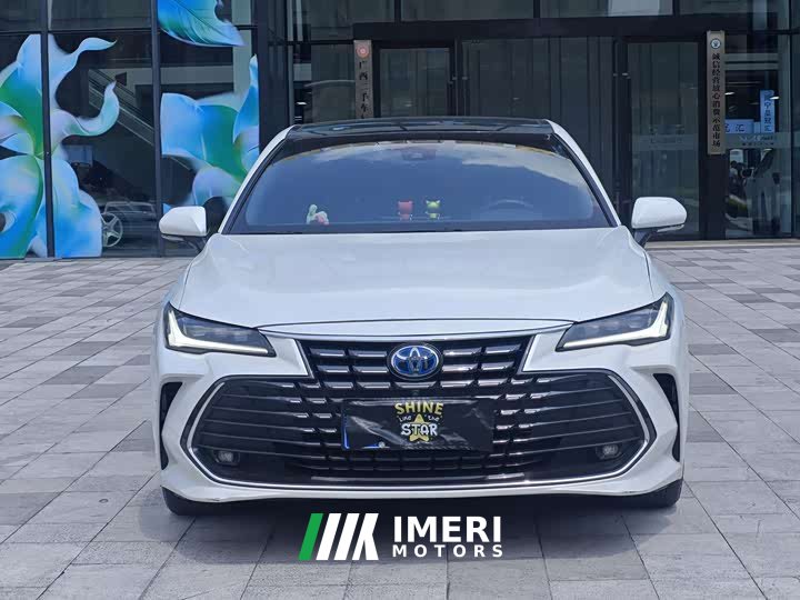 Toyota Avalon Hybrid 2.5L XLE Premium - ავტომობილი ჩინეთიდან