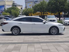 Toyota Avalon Hybrid 2.5L XLE Premium - ფოტო 15