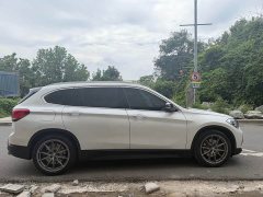 BMW X1 sDrive25Li Leading Edition - ფოტო 10