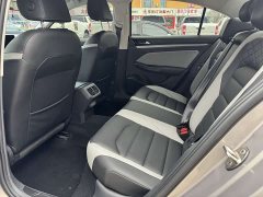 Volkswagen Bora 300TSI DSG Respect Edition - ფოტო 9