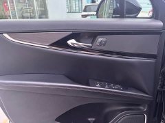 Lincoln Explorer 2.0T AWD Premium - ფოტო 13
