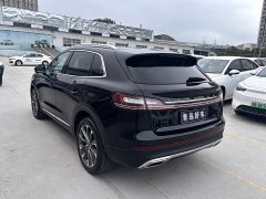 Lincoln Explorer 2.0T AWD Premium - ფოტო 7