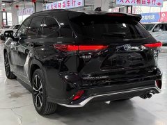 Toyota Crown Venza 2.5L HEV AWD Luxury - ფოტო 4