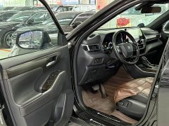 Toyota Crown Venza 2.5L HEV AWD Luxury - ფოტო 8