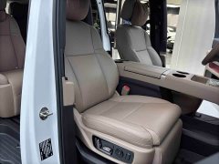 Li Auto MEGA Ultra Smart Refresh Edition - ფოტო 18