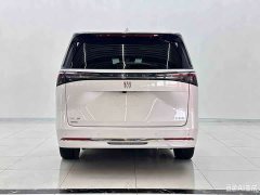 Buick GL8 New Energy Lusang Respect Edition - ფოტო 4