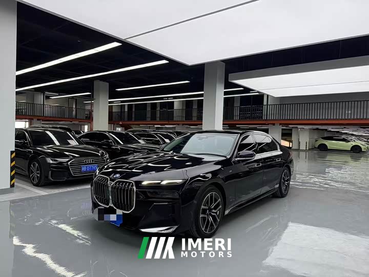 BMW 7 Series 735Li M Sport Package - ავტომობილი ჩინეთიდან
