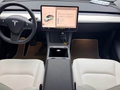 Tesla Model Y Long Range All-Wheel Drive - ფოტო 10