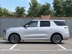 IM Motors Zhiji LS8 66 Ultra Tech Flagship 5-Seater - ფოტო 5
