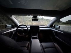 Tesla Model Y 2023 Long Range All-Wheel Drive - ფოტო 8
