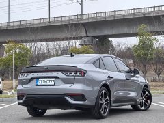 Ford Mondeo EcoBoost 245 ST-Line - ფოტო 6