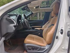 Lexus UX New Energy 2020 300e Pure Joy Edition - ფოტო 10
