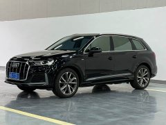 Audi Q7 55 TFSI quattro S line Sport - ფოტო 3