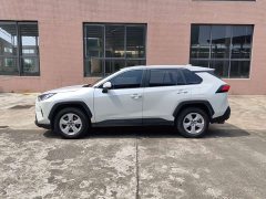 Toyota RAV4 2.0L CVT FWD Urban Edition - ფოტო 5