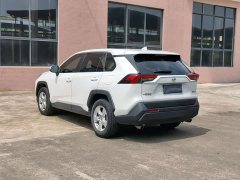 Toyota RAV4 2.0L CVT FWD Urban Edition - ფოტო 6