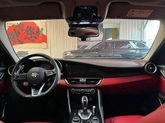 Alfa Romeo Giulia 2.0T 280HP Luxury - ფოტო 4
