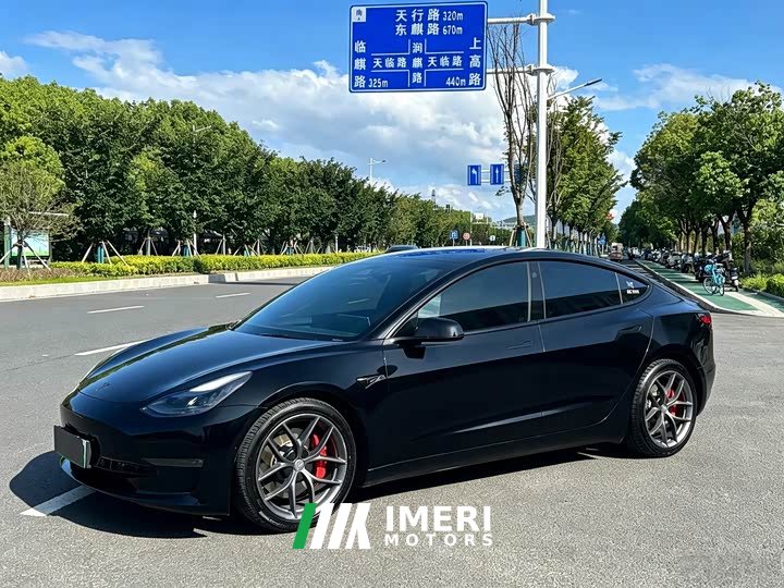 Tesla Model 3 Performance All-Wheel Drive - ავტომობილი ჩინეთიდან