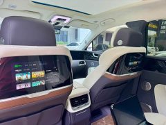 FAW Red Flag E-HS9 660km Range Flagship Edition Four-Seater - ფოტო 9