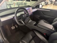 Tesla Model Y Rear-Wheel Drive - ფოტო 4